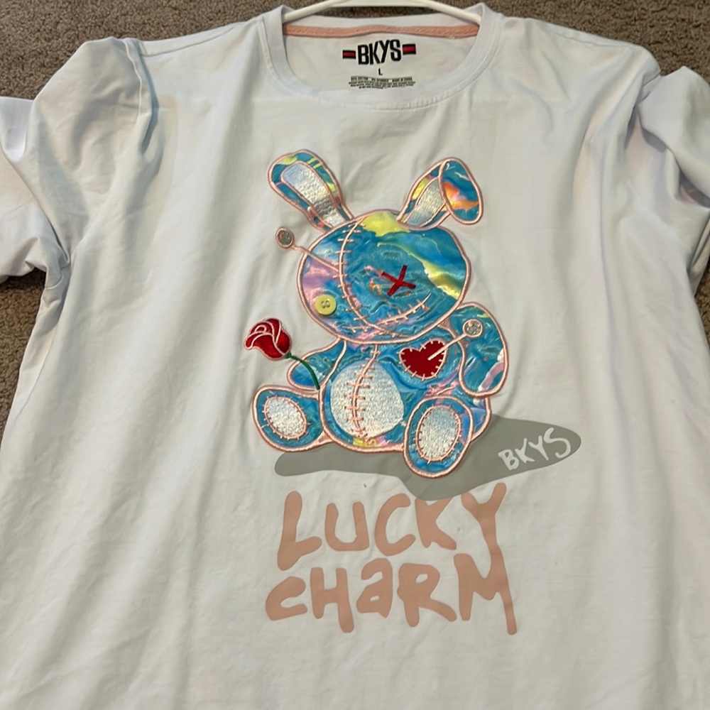 Bkys white lucky Charms Rabbit t shirt Large